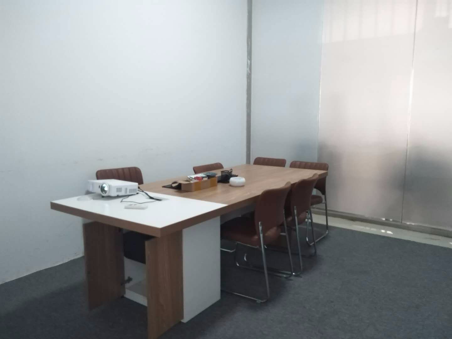 技术部会议室.jpg